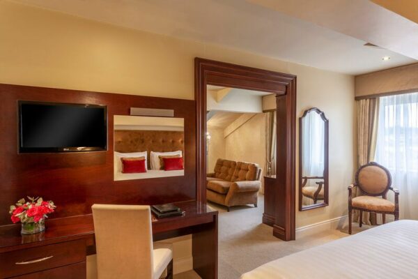 Canal Court Penthouse - Image 2